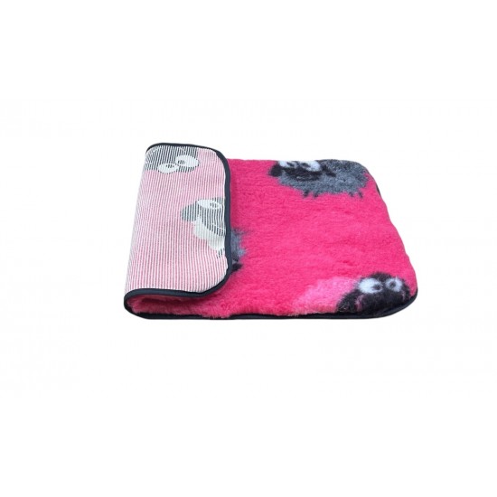 Non Slip Vet Bedding - BINDED - Pink Sheep